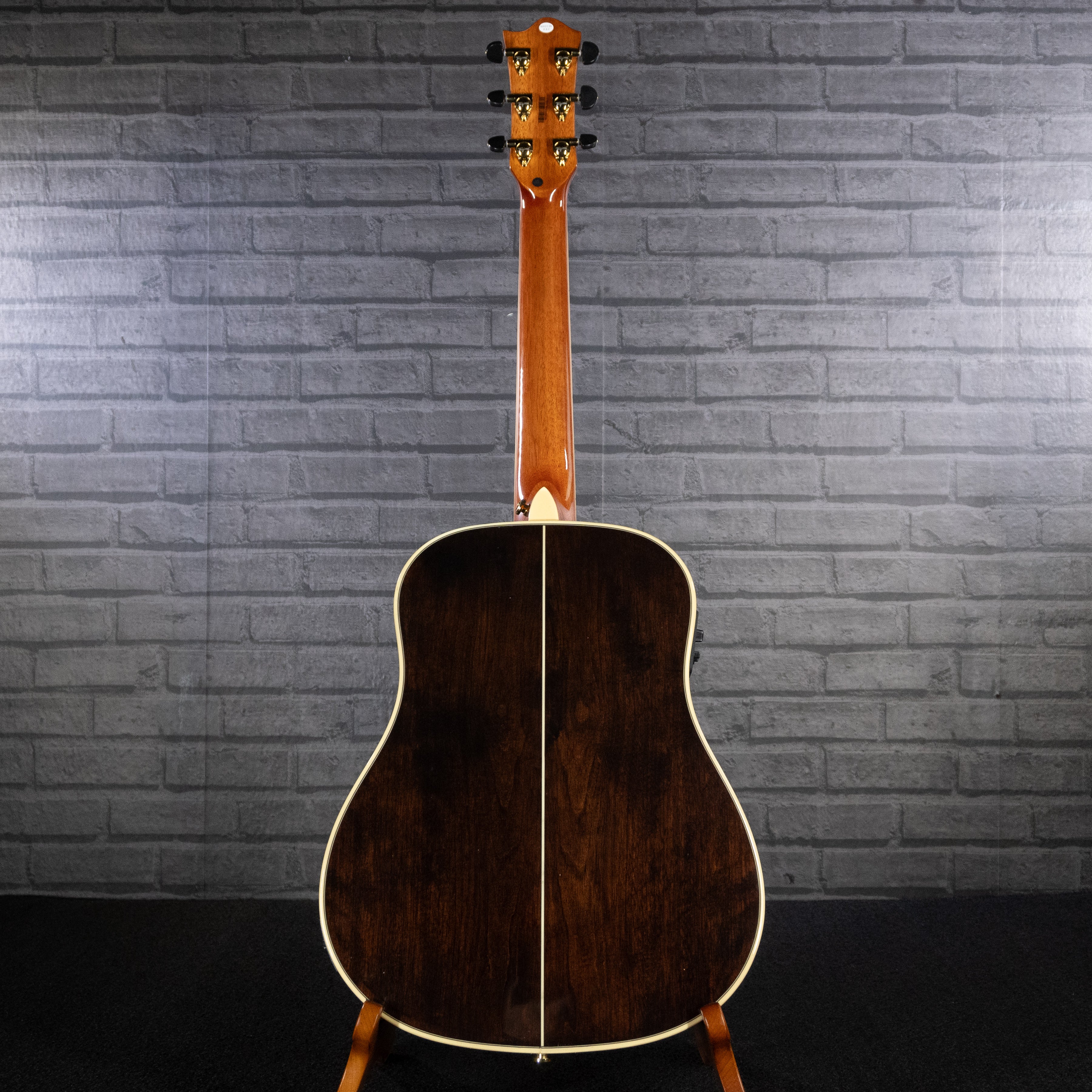 Tagima Canada Series Fernie EQ Small Body Acoustic Guitar (Cherryburst)