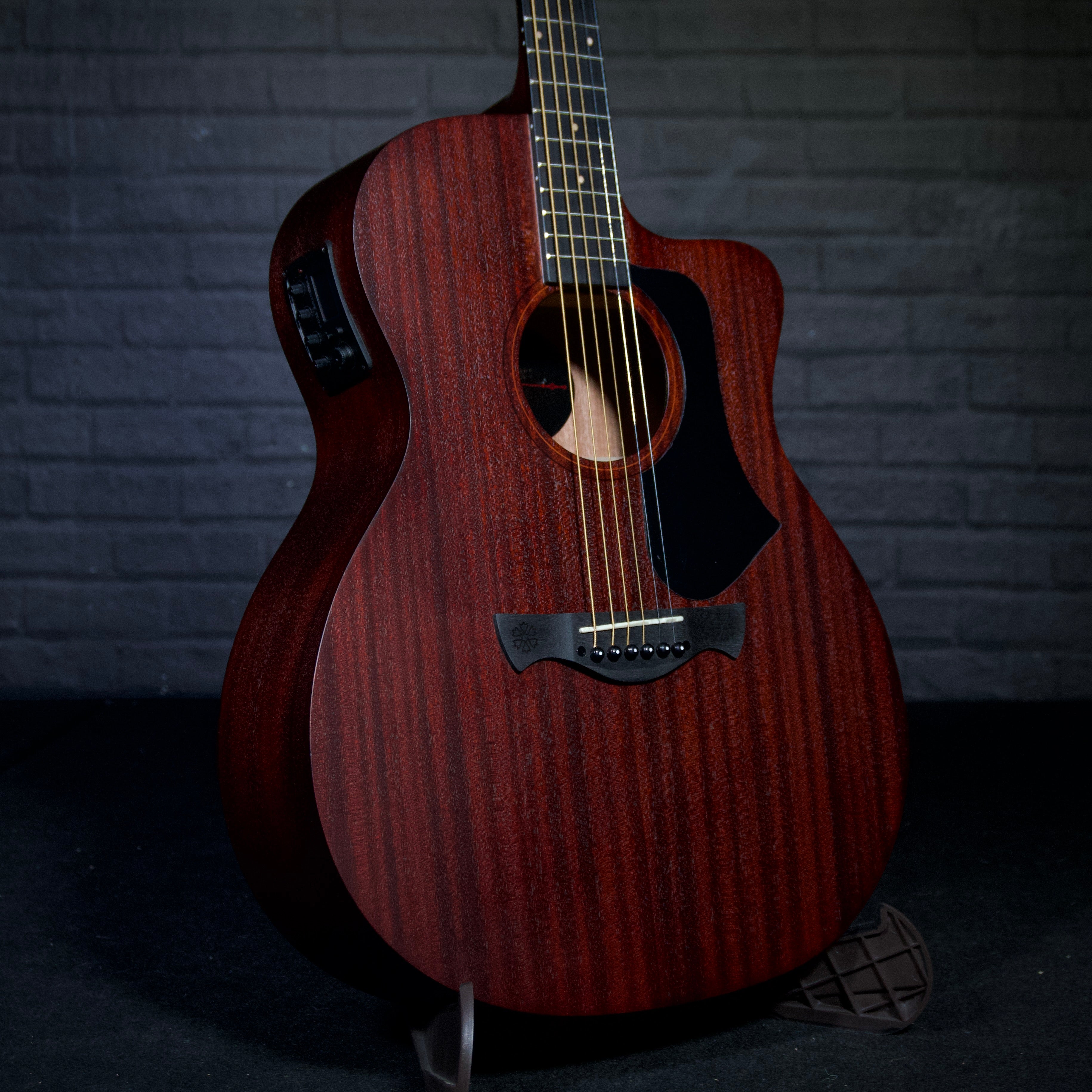 Tagima Dallas Gran Reserva Dreadnought Acoustic/Electric Guitar