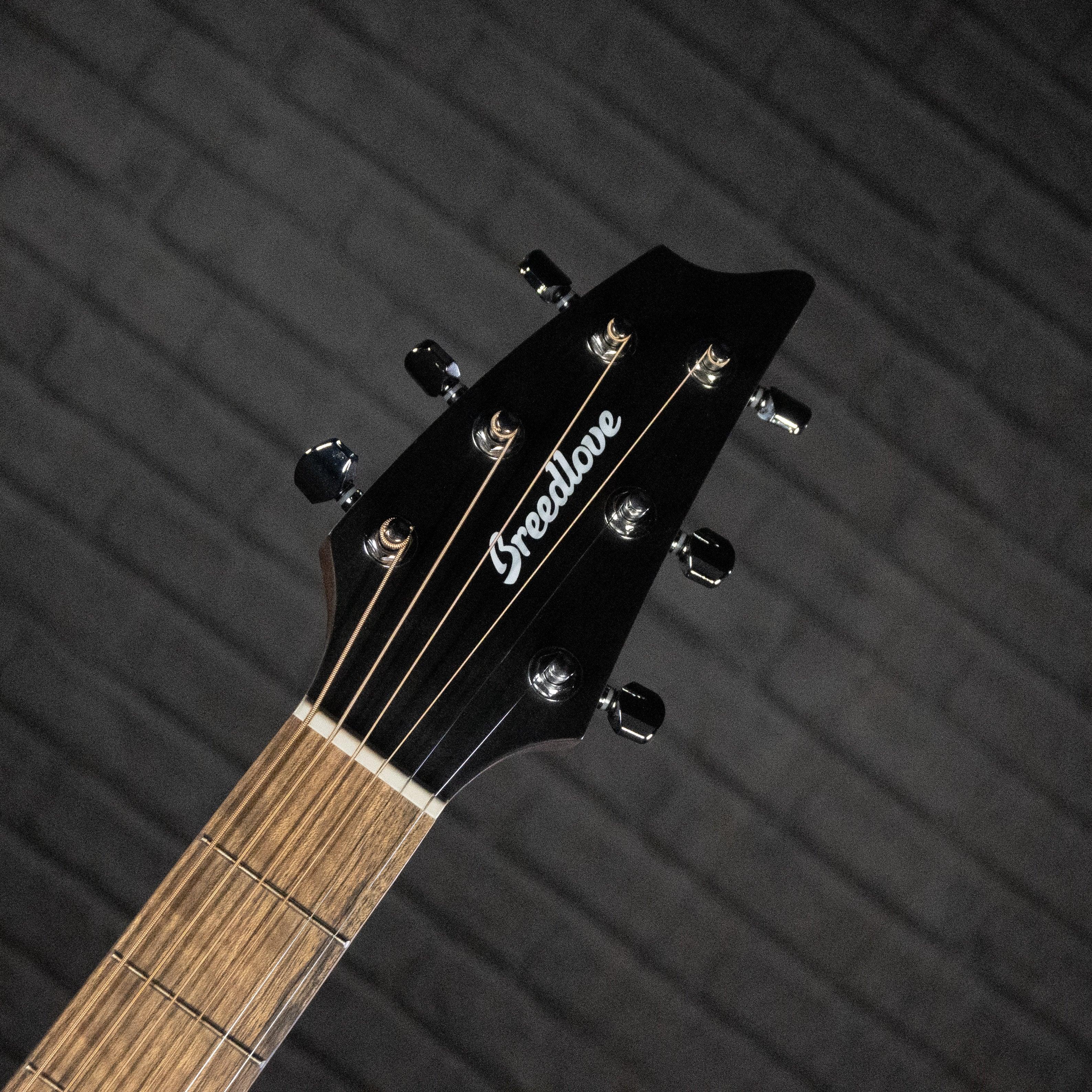 Breedlove Discovery S Concert (European Spruce - African Mahogany) - Impulse Music Co.