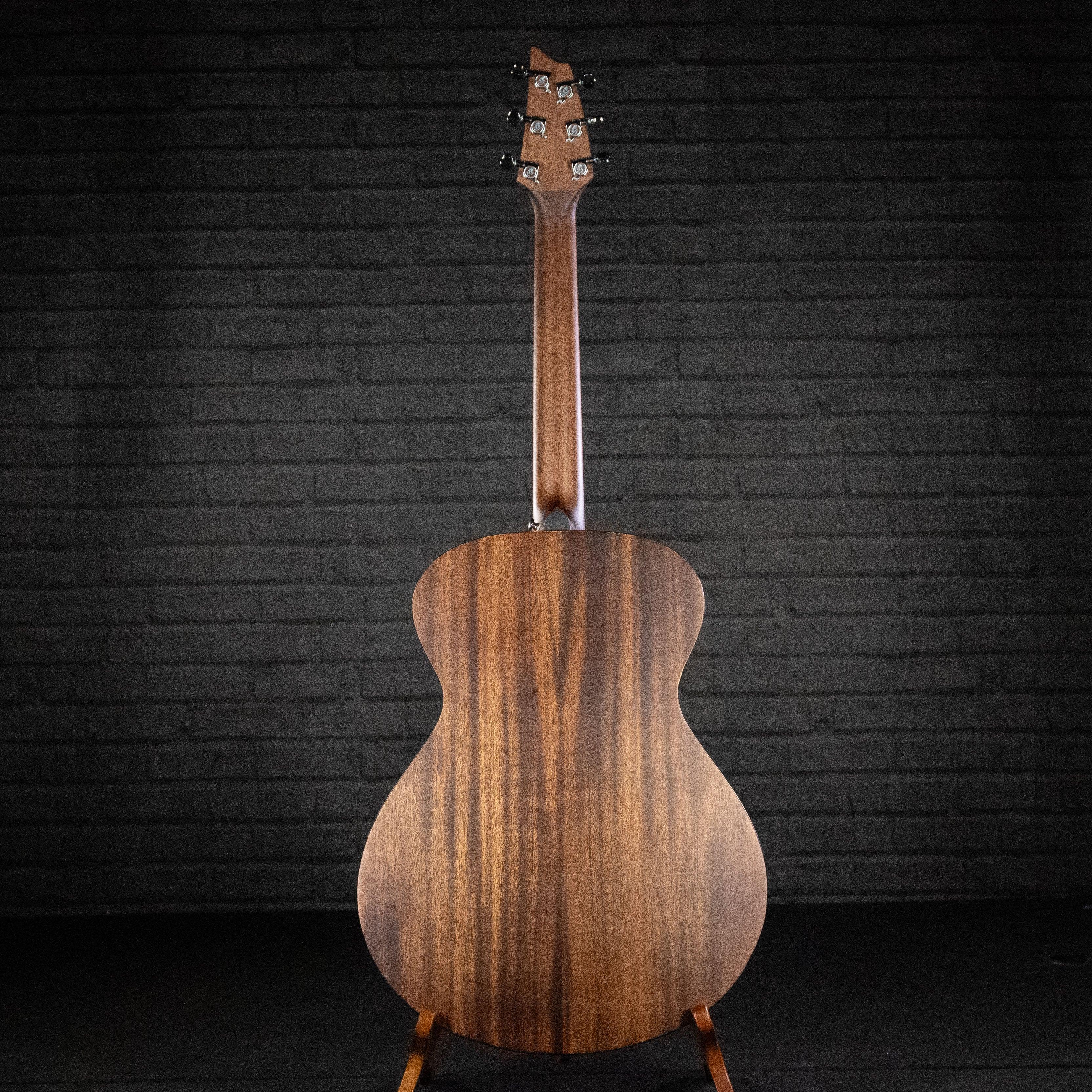 Breedlove Discovery S Concert (European Spruce - African Mahogany) - Impulse Music Co.