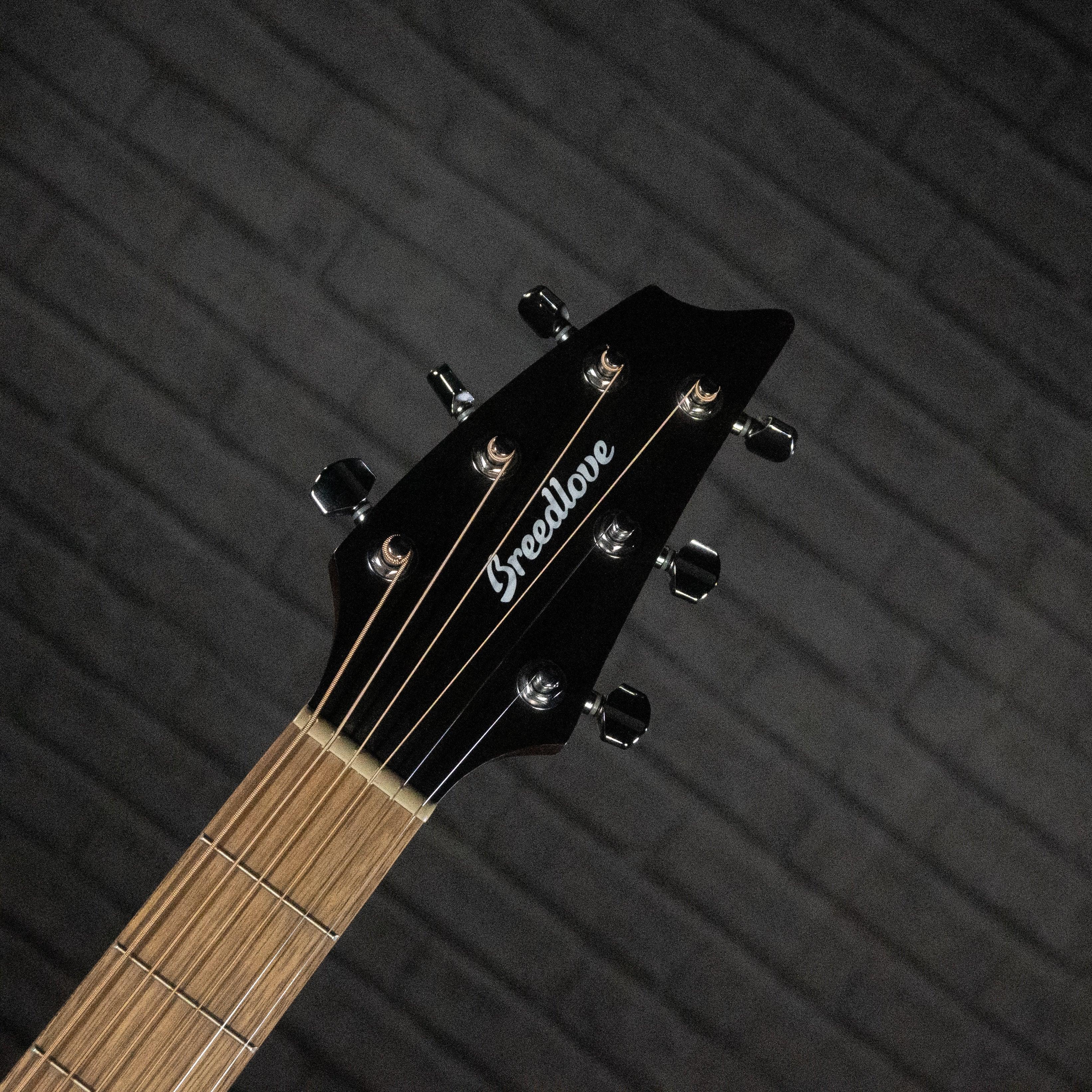 Breedlove Discovery S Concert (Sitka Spruce - African Mahogany) - Impulse Music Co.