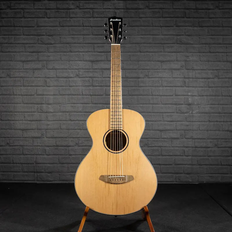 Breedlove Discovery S Concertina (Natural Satin) - Impulse Music Co.