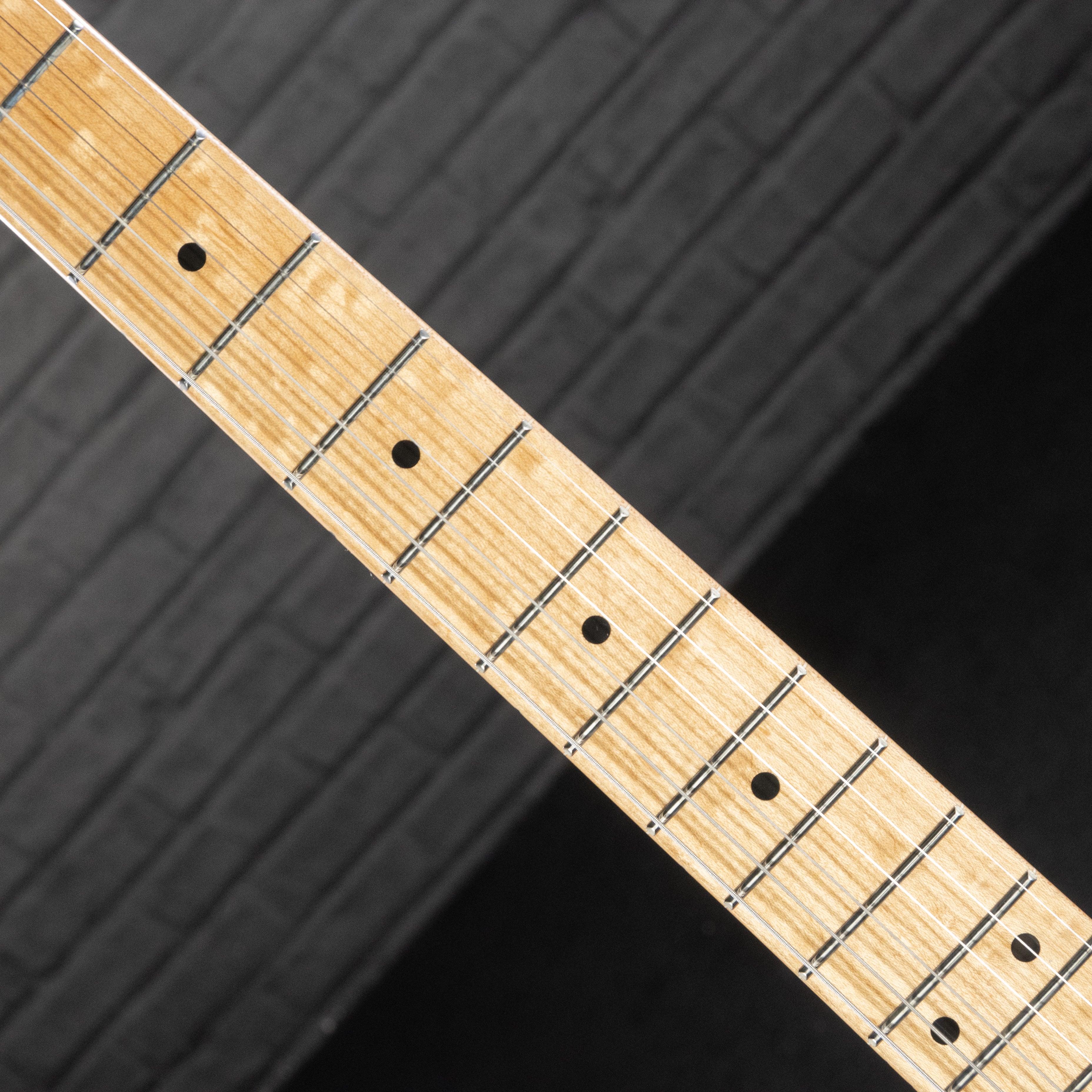 Tagima T-550 Electric Guitar (Candy Apple) - Impulse Music Co.