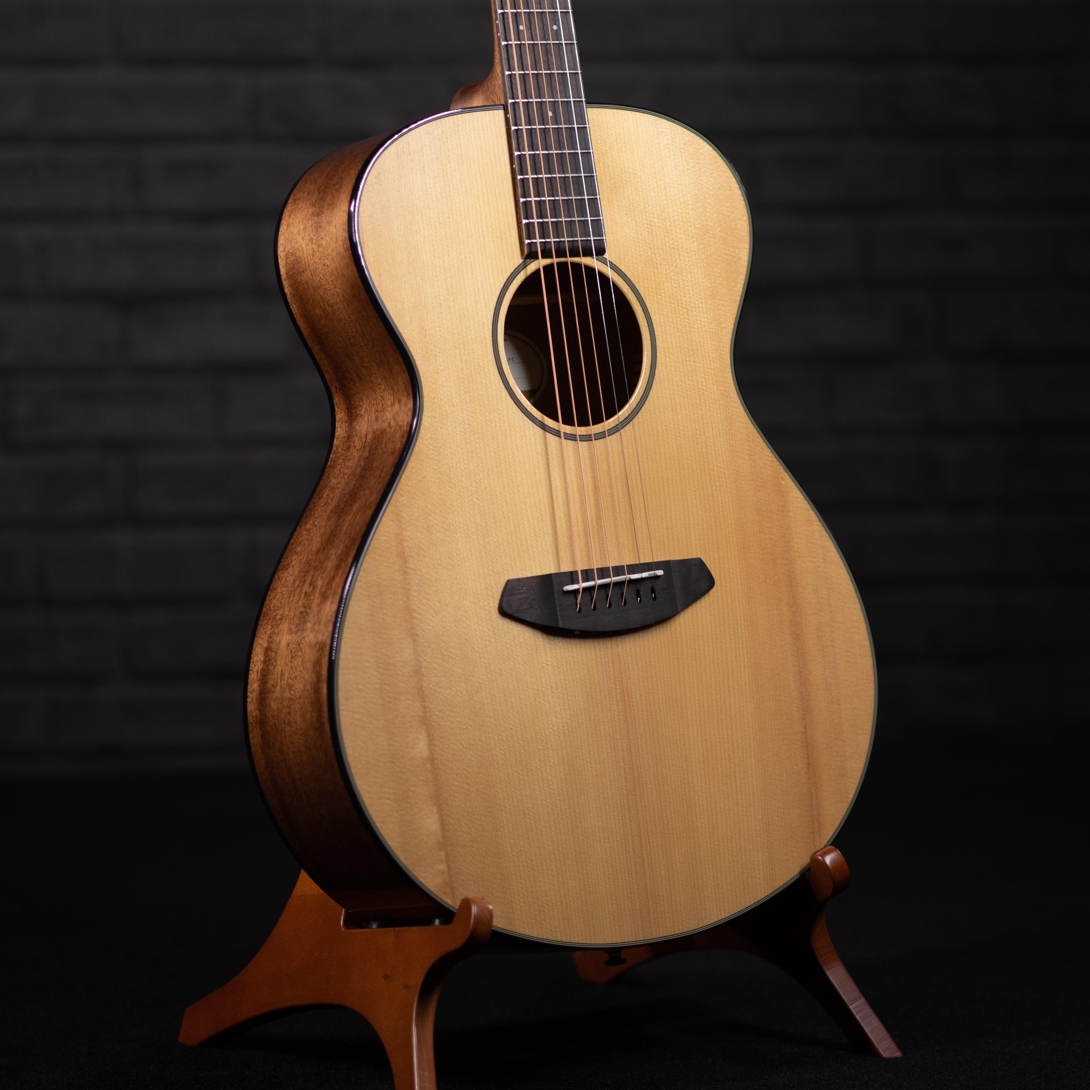 Breedlove Discovery Concert Acoustic Guitar - Impulse Music Co.