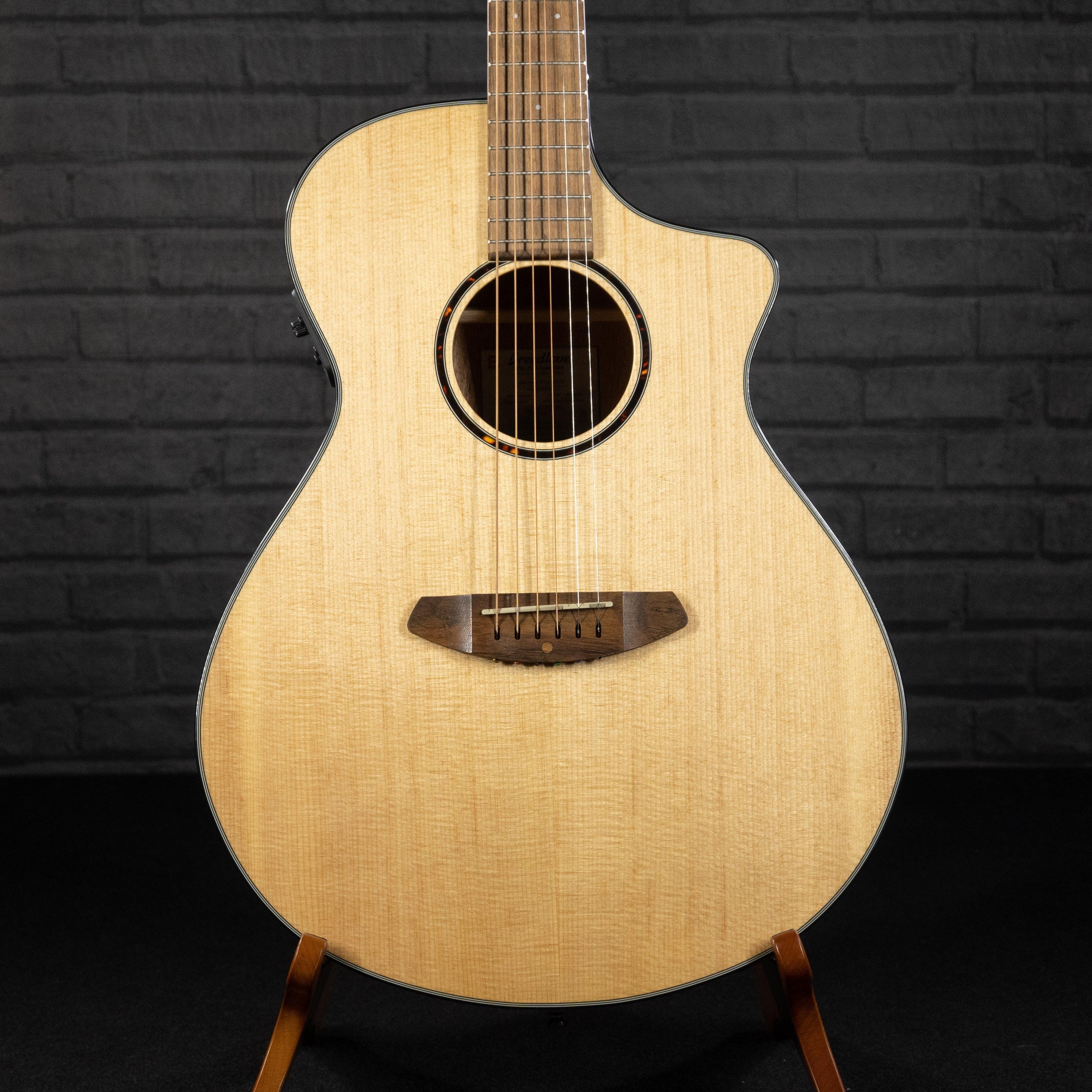 Breedlove Discovery S Concert B-STOCK - Impulse Music Co.