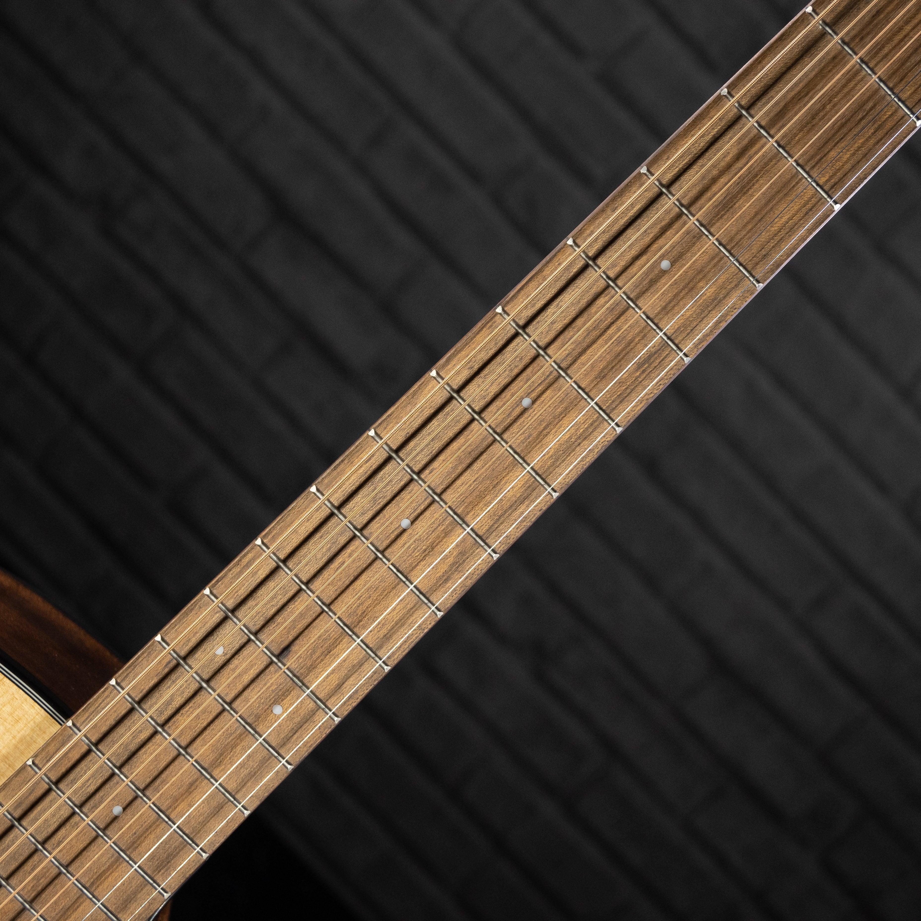 Breedlove Discovery S Concert B-STOCK - Impulse Music Co.