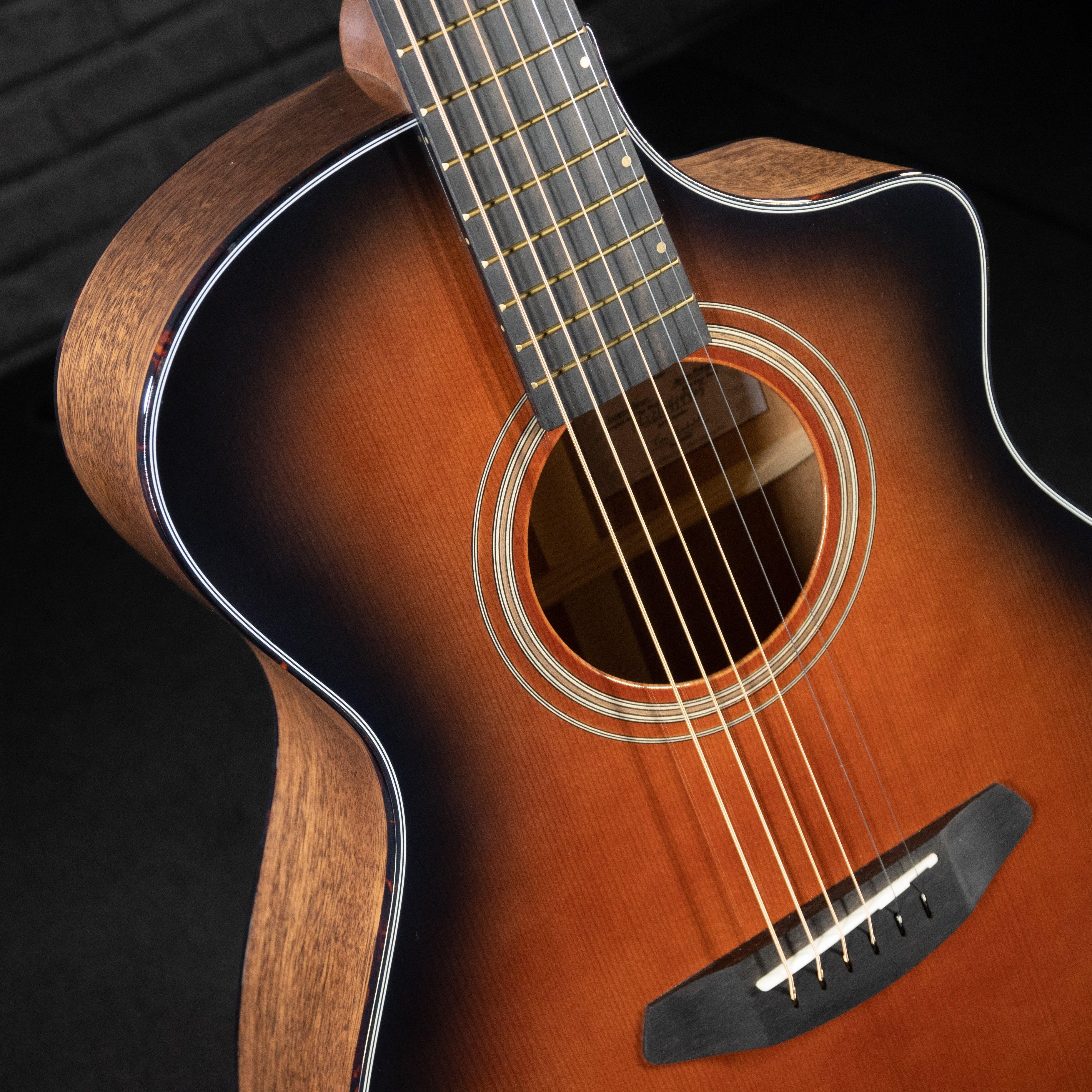 Breedlove Performer Concert Bourbon CE (B-STOCK) - Impulse Music Co.