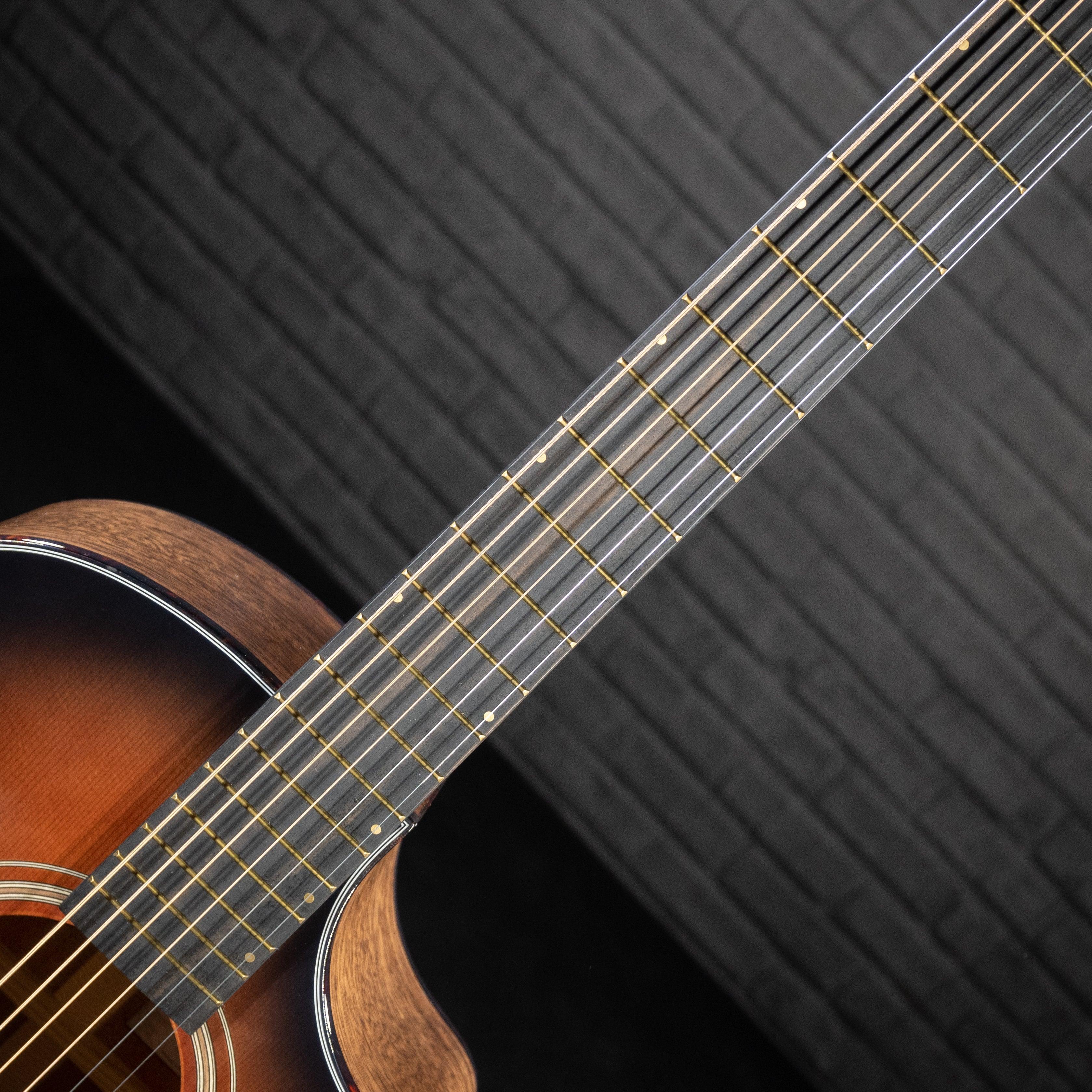 Breedlove Performer Concert Bourbon CE (B-STOCK) - Impulse Music Co.