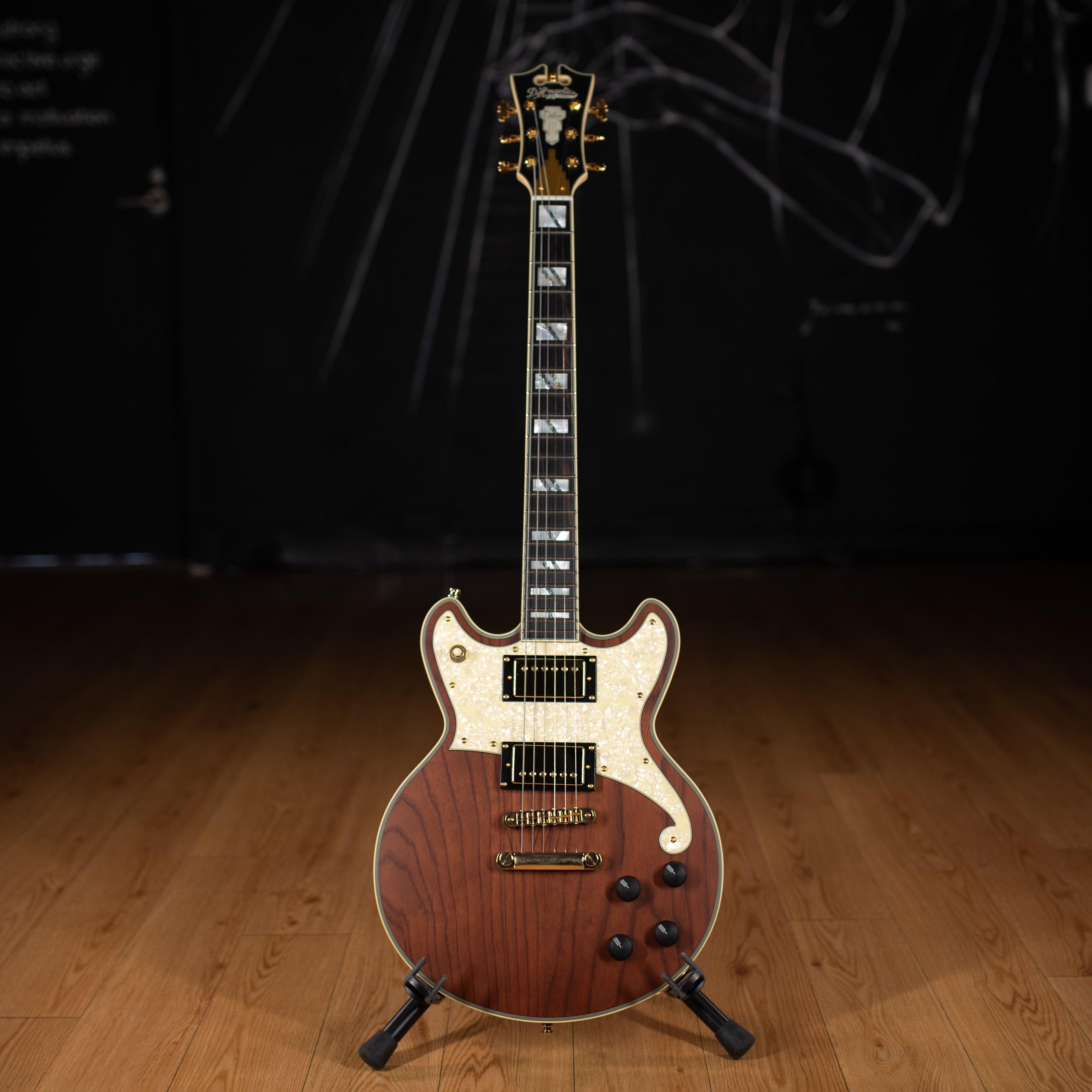 D'Angelico Deluxe Brighton Walnut Satin - Impulse Music Co.