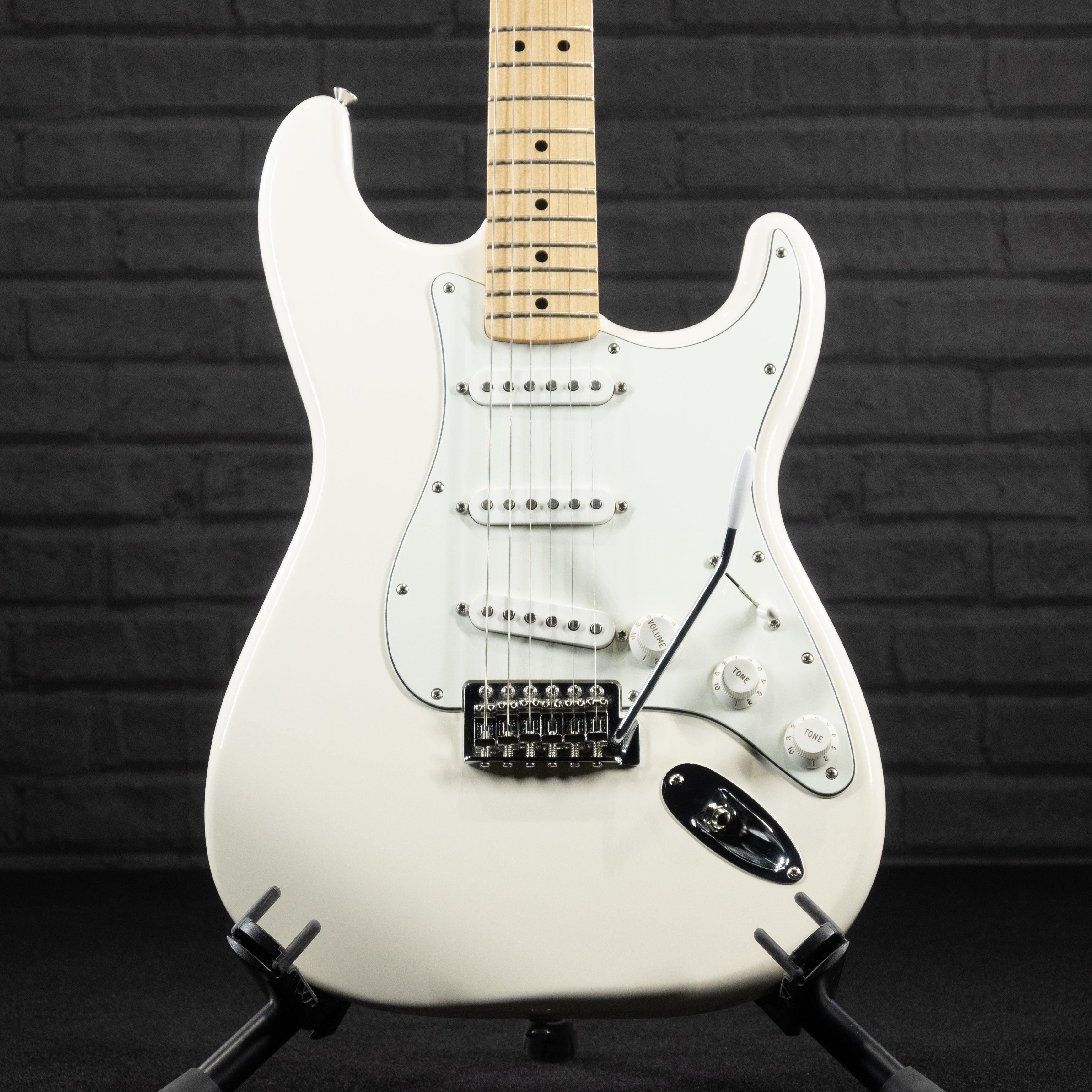 Fender Stratocaster MIM Arctic White USED - Impulse Music Co.