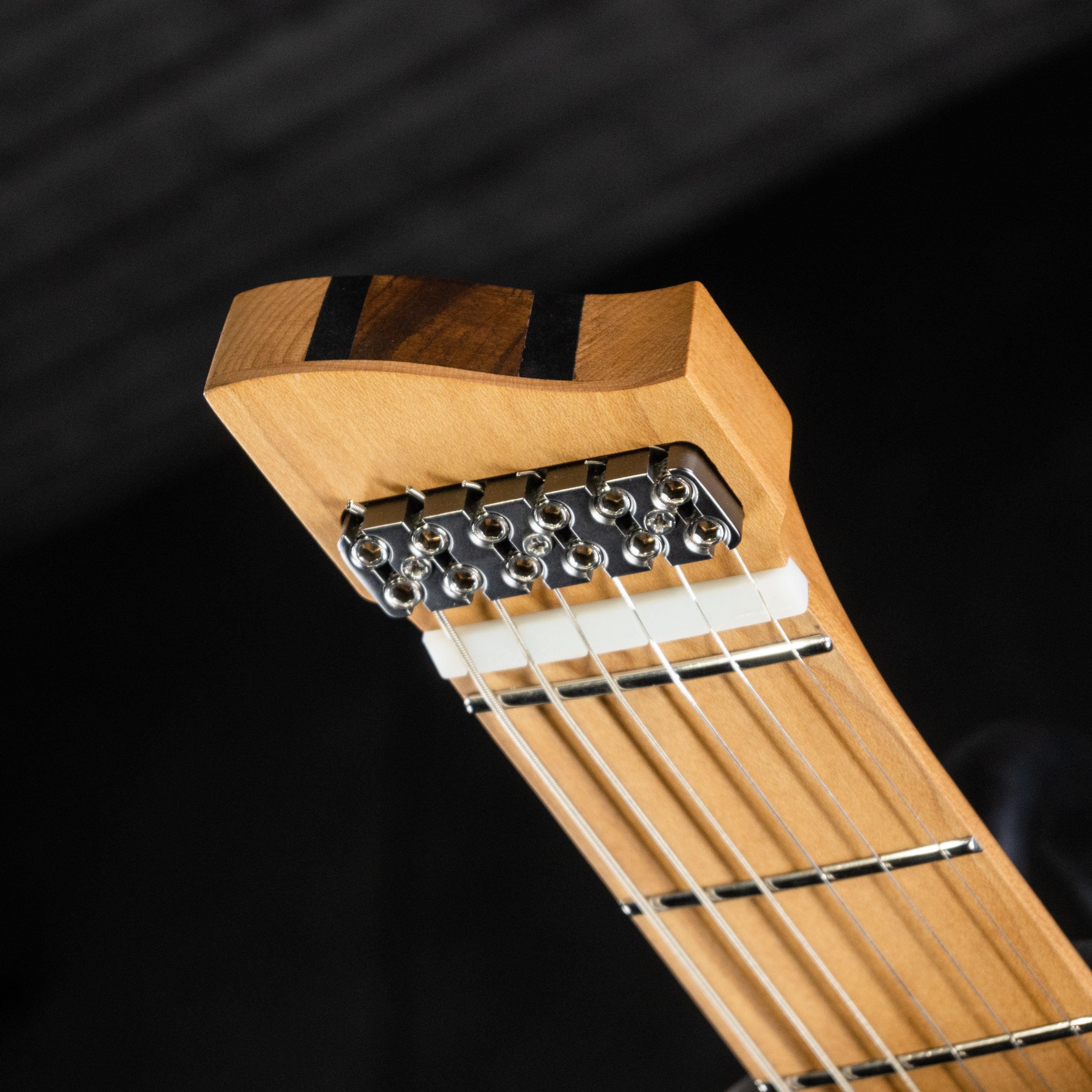 GOC Materia 6 Headless 6-String(Emerald Burl Burst) - Impulse Music Co.