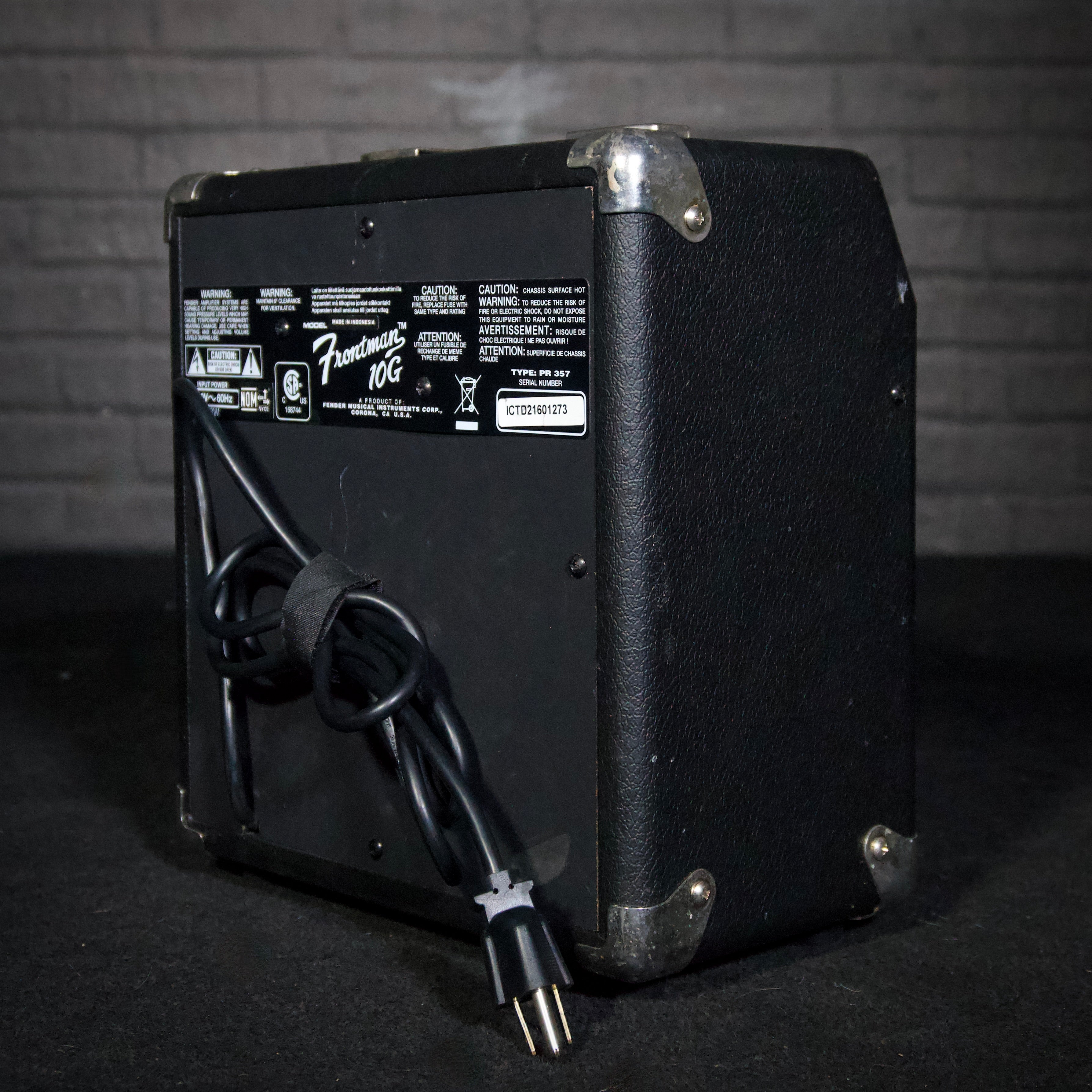 Squier Stratocaster Electric Guitar (Sunburst) w/ Amp [USED]