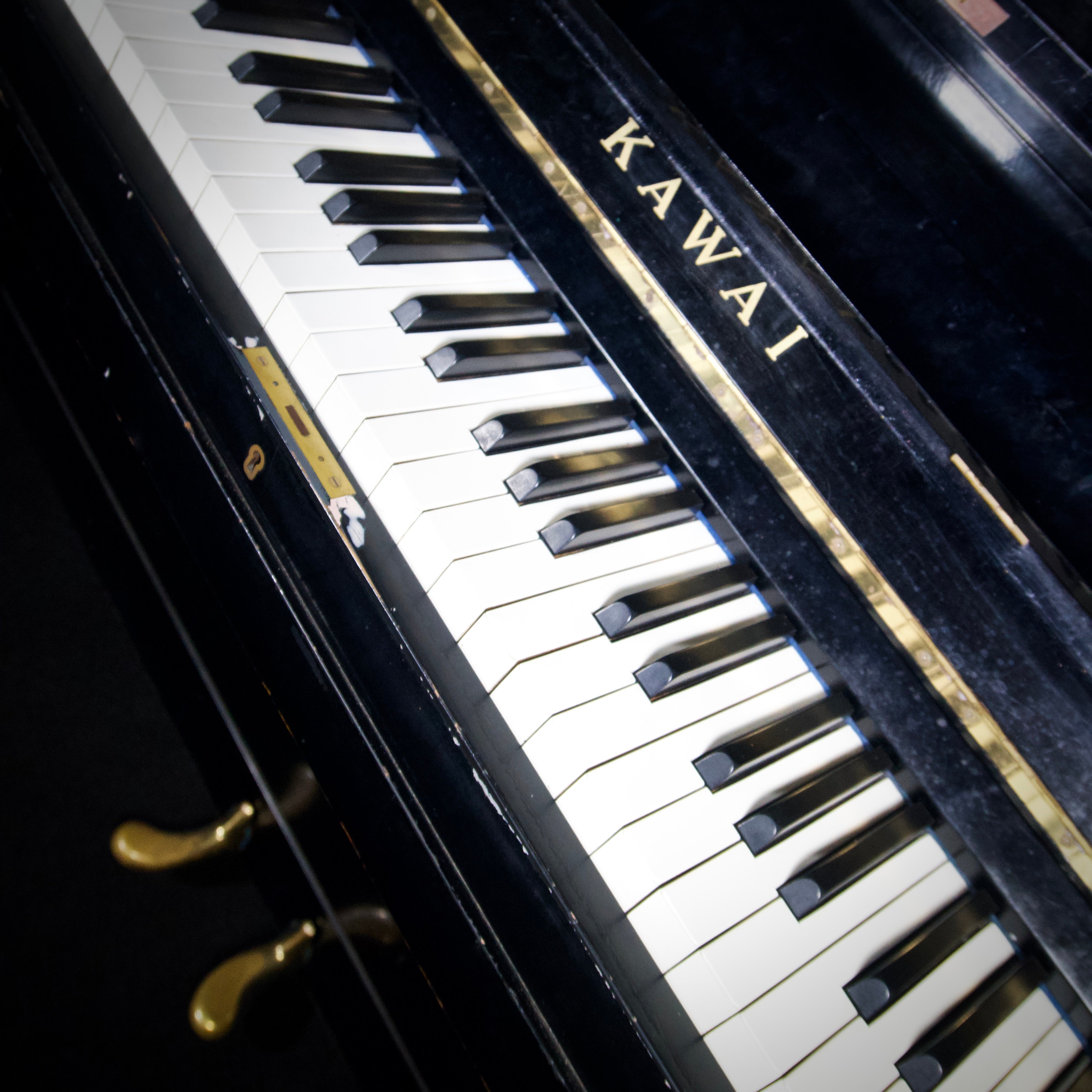 Kawai K50 Upright Piano (Black) [USED]