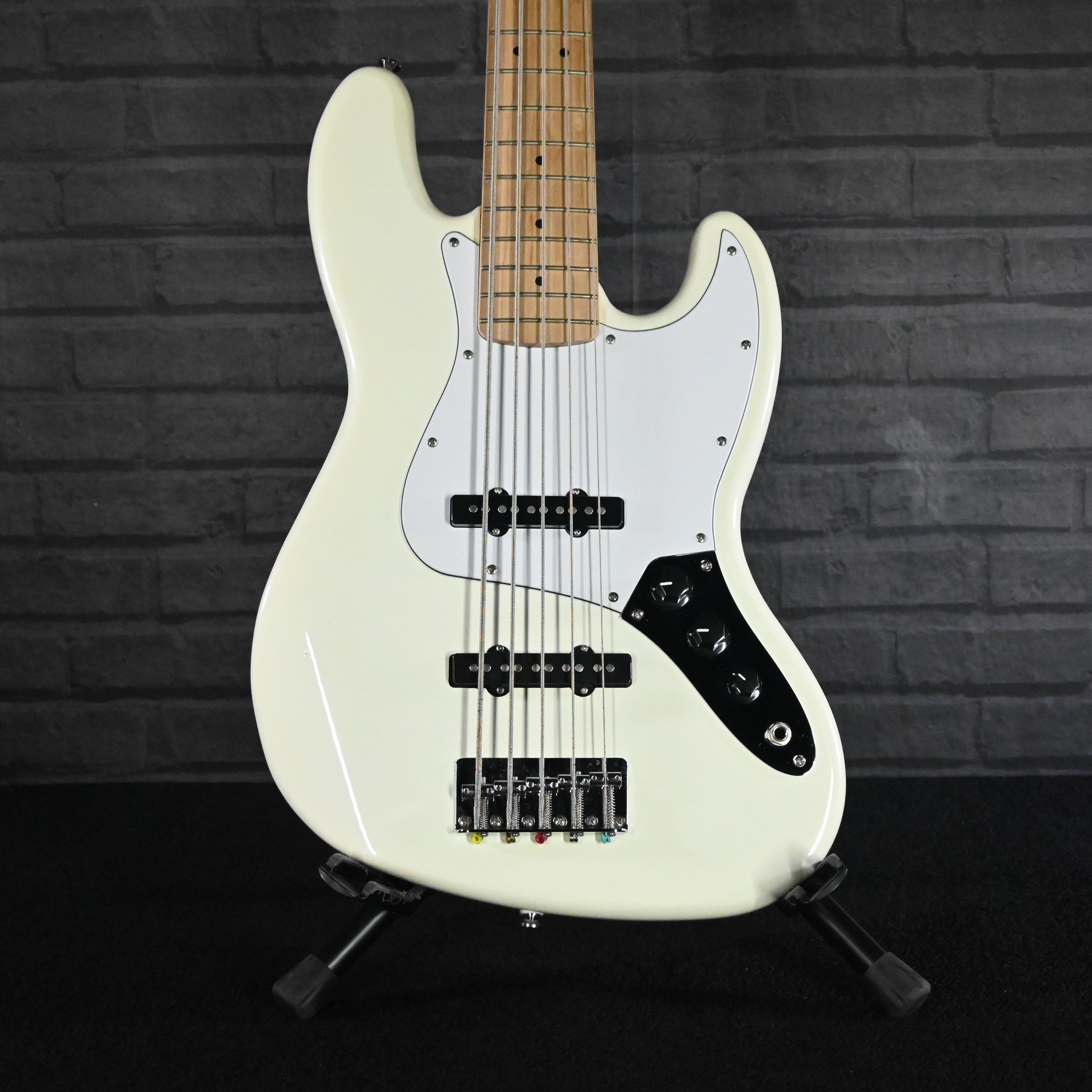 Squier Affinity Jazz Bass 5-String Olympic White (USED)