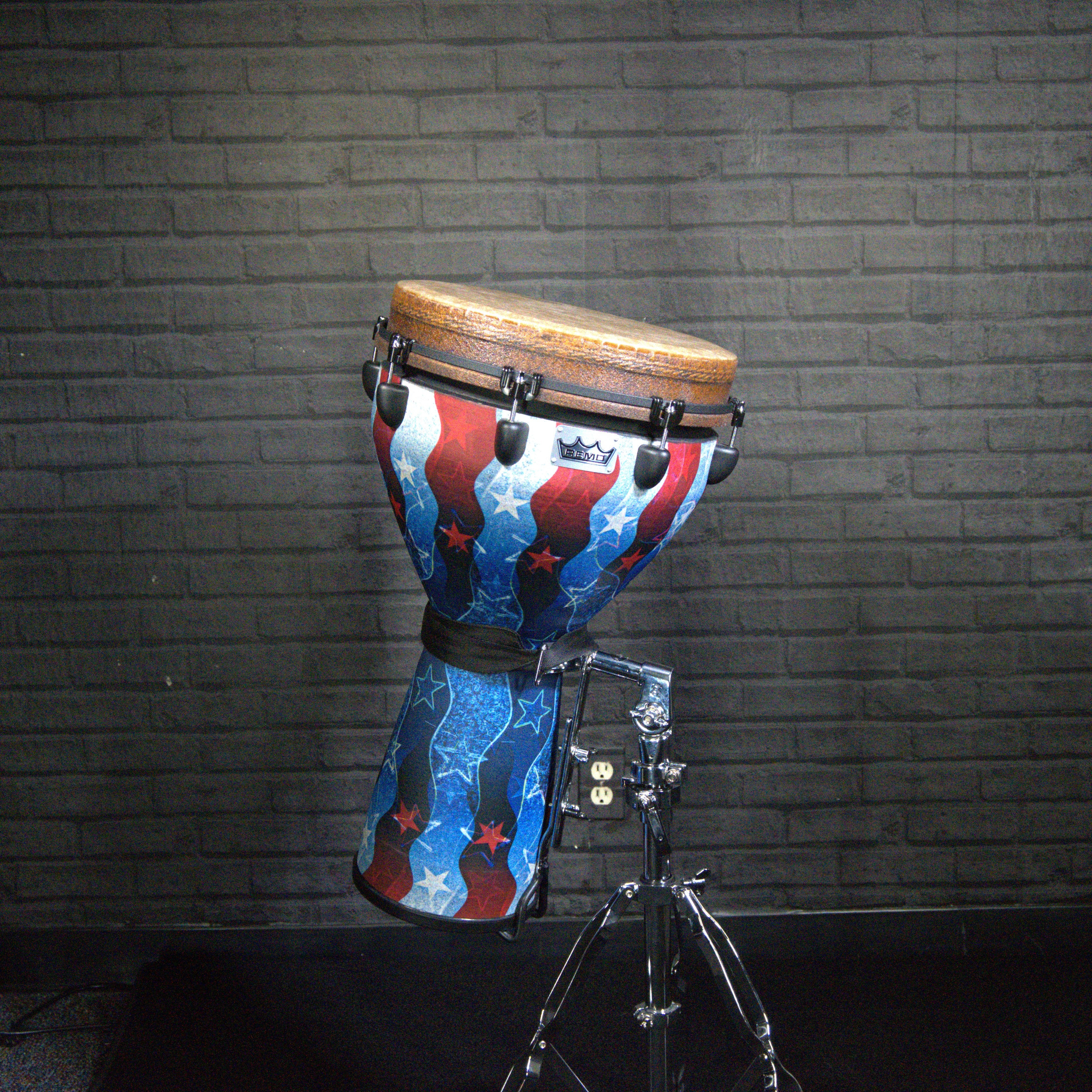 Remo Mondo Key-Tuned Djembé w/ Djembe Bag & Djembe Stand [Pre-Owned]