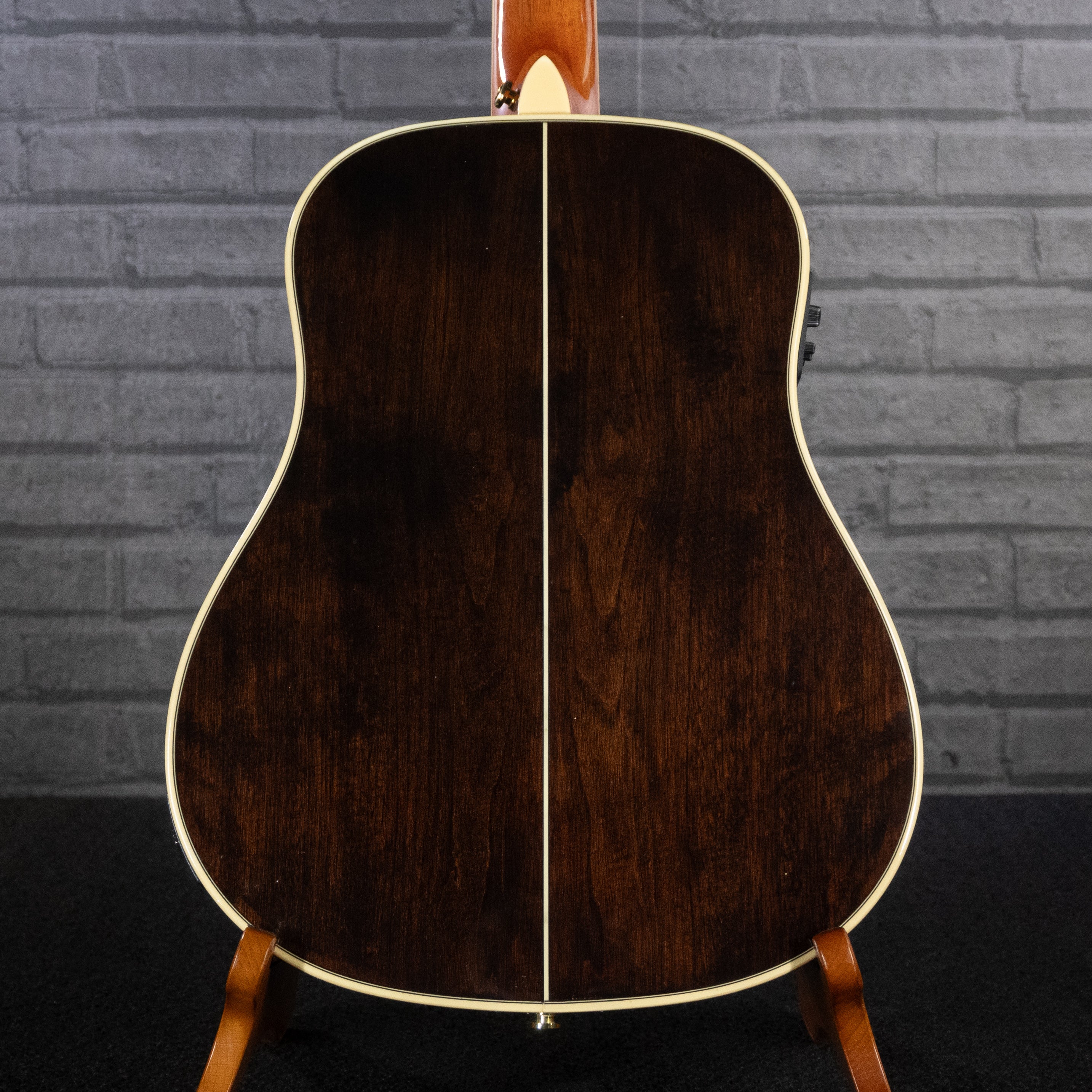 Tagima Canada Series Fernie EQ Small Body Acoustic Guitar (Cherryburst)