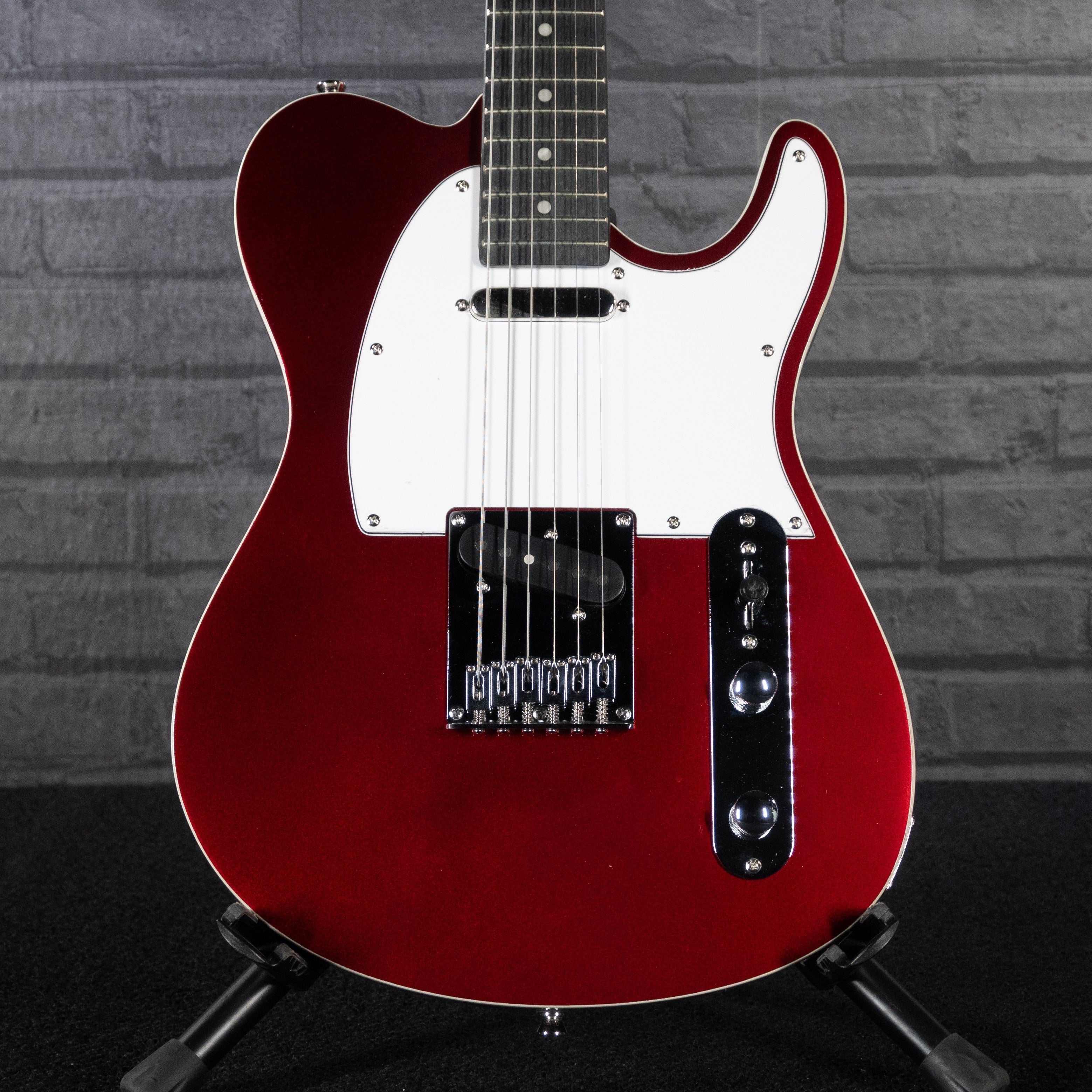 Tagima T 550 Electric Guitar (Candy Apple Red)