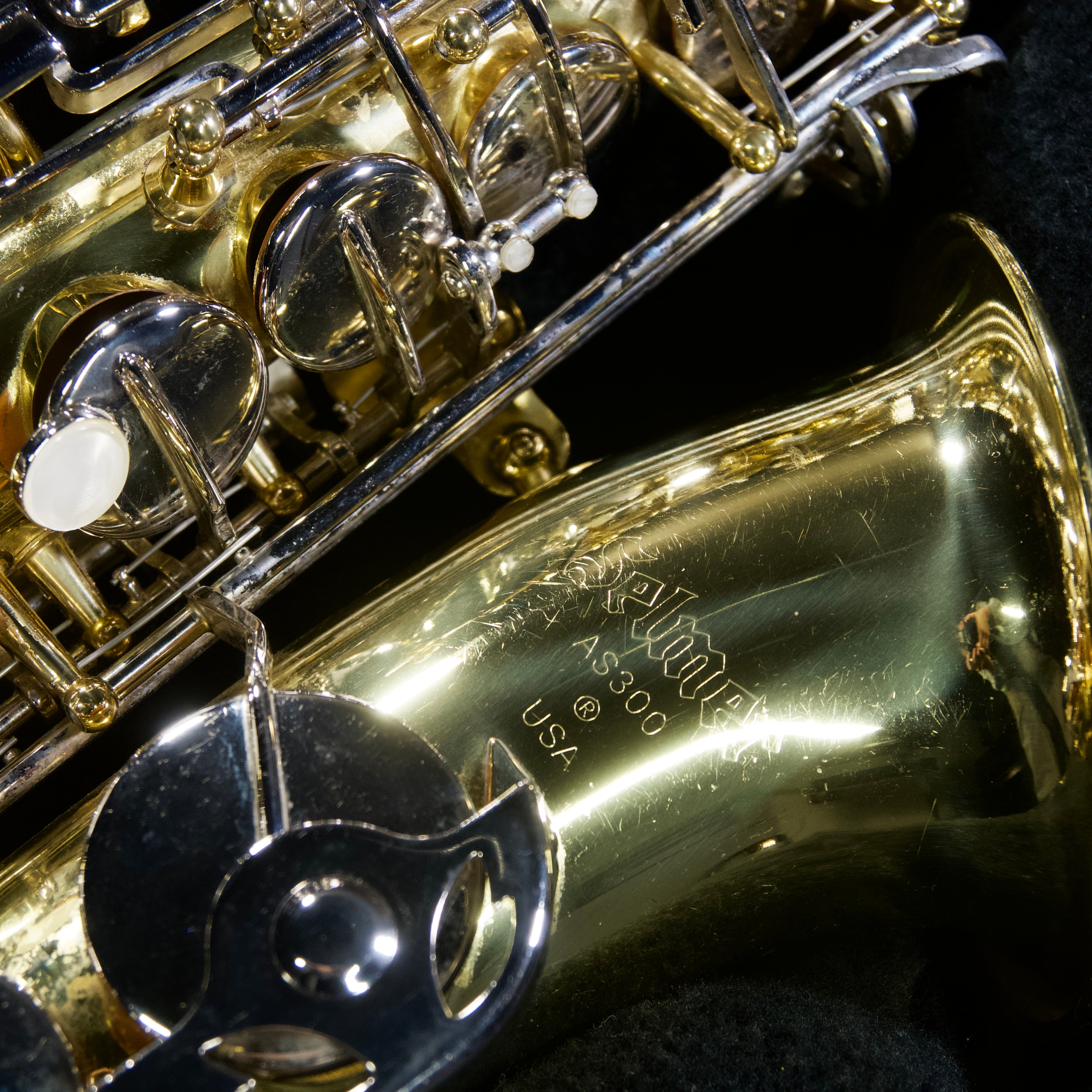 Selmer Alto Saxophone w/ Case (USED)