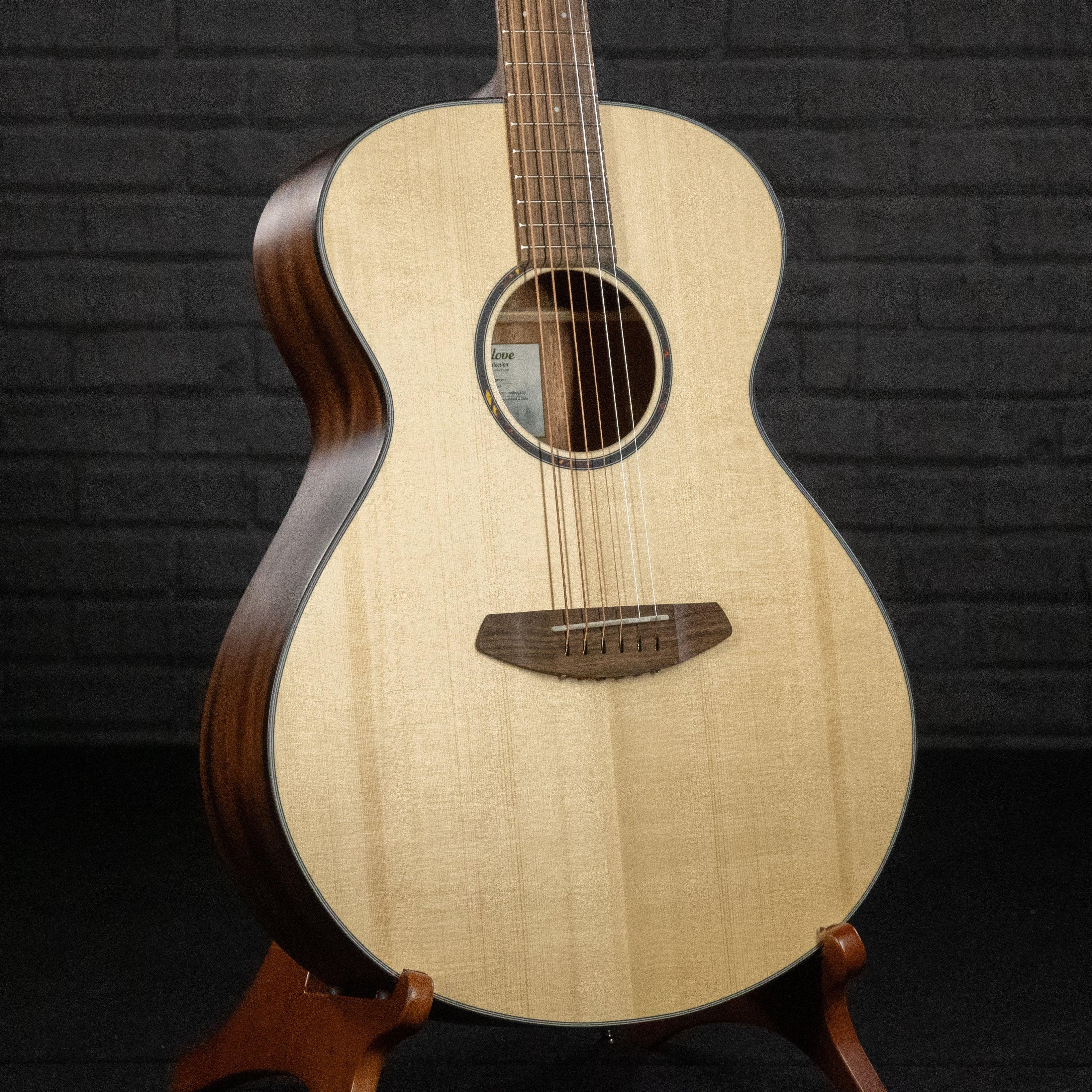 Breedlove Discovery S Concert (European Spruce - African Mahogany) - Impulse Music Co.