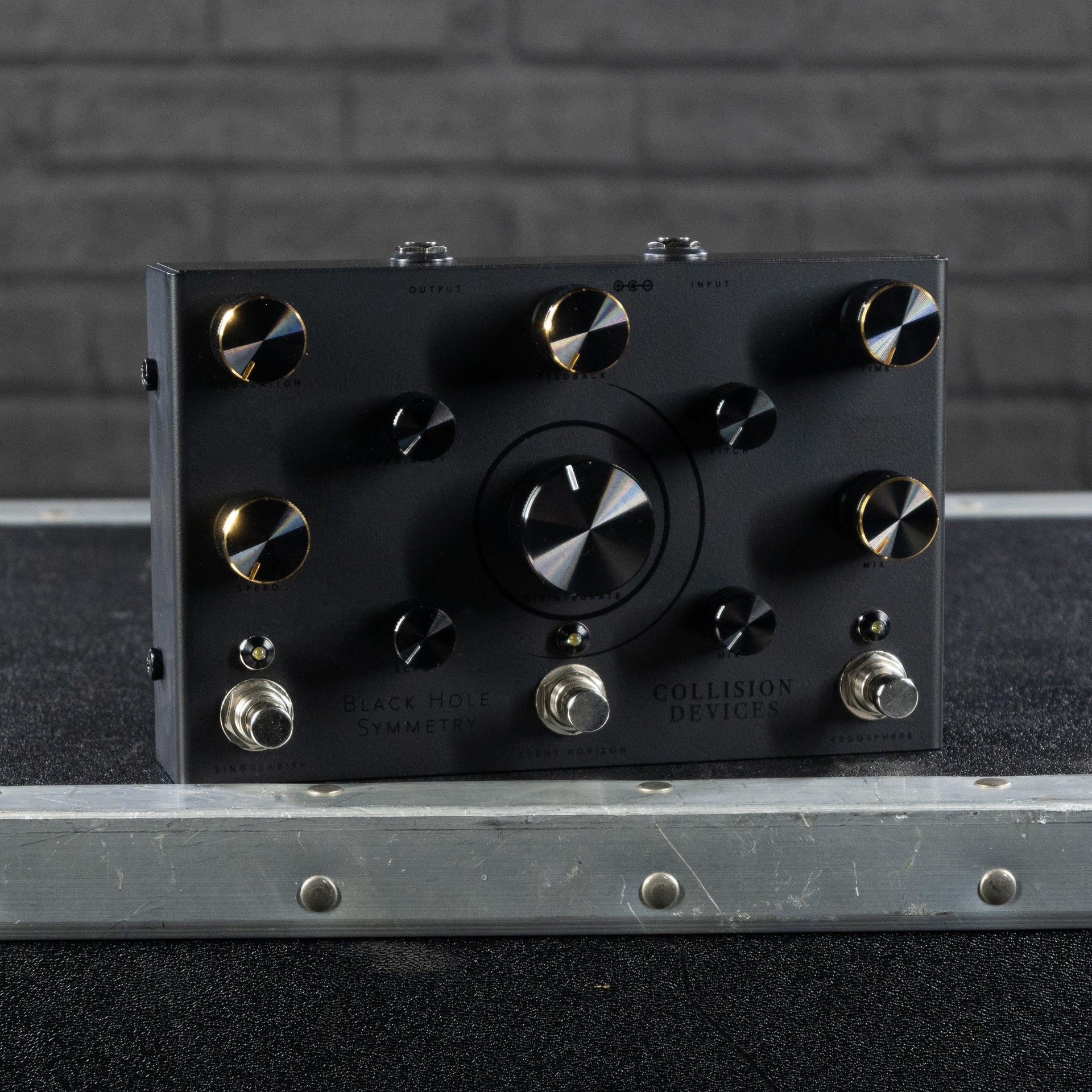 Collision Devices Black Hole Symmetry Delay, Reverb, Distortion Pedal freeshipping