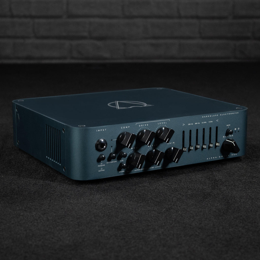darkglass-alpha-omega-900-bass 