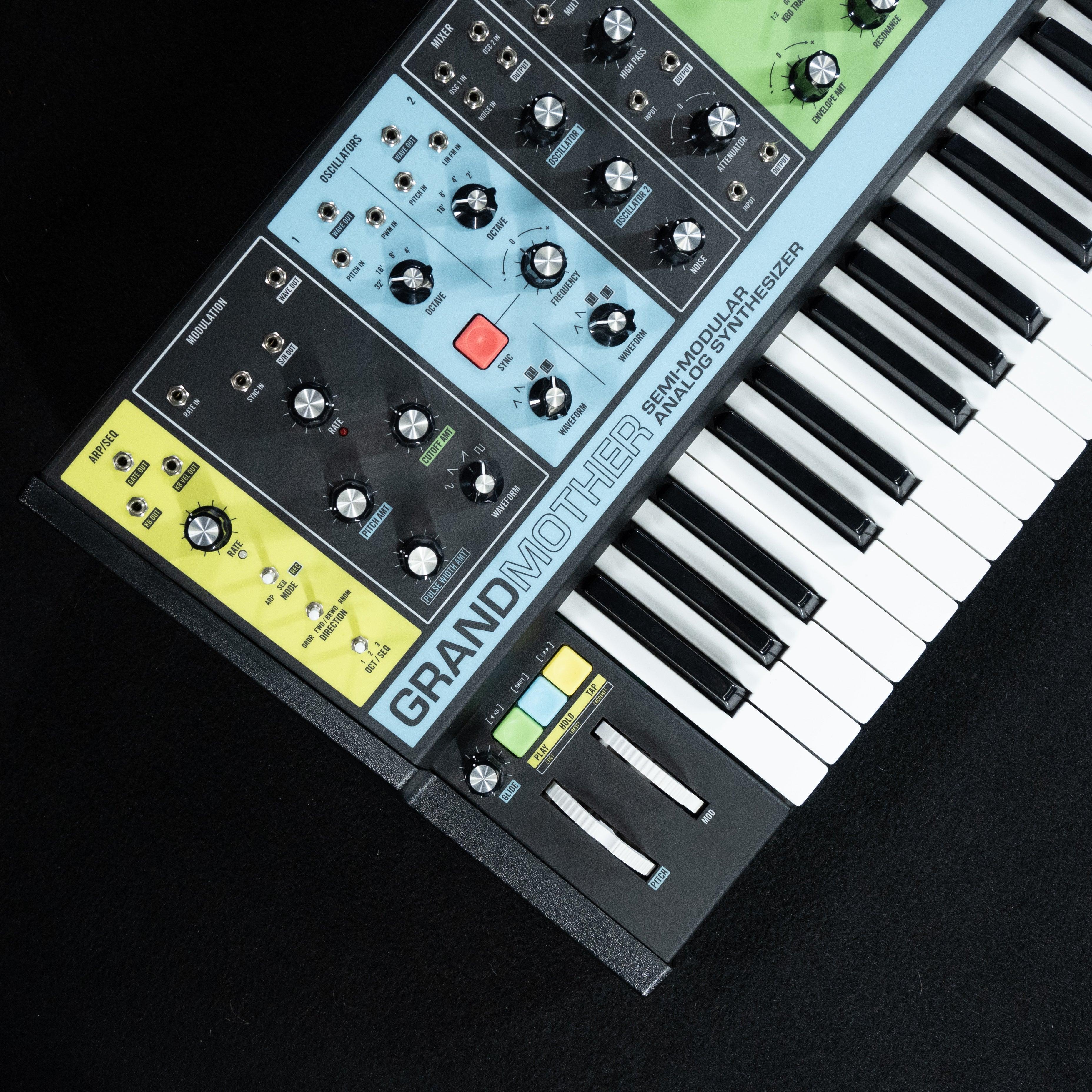 Moog Grandmother Analog Synthesizer USED - Impulse Music Co.