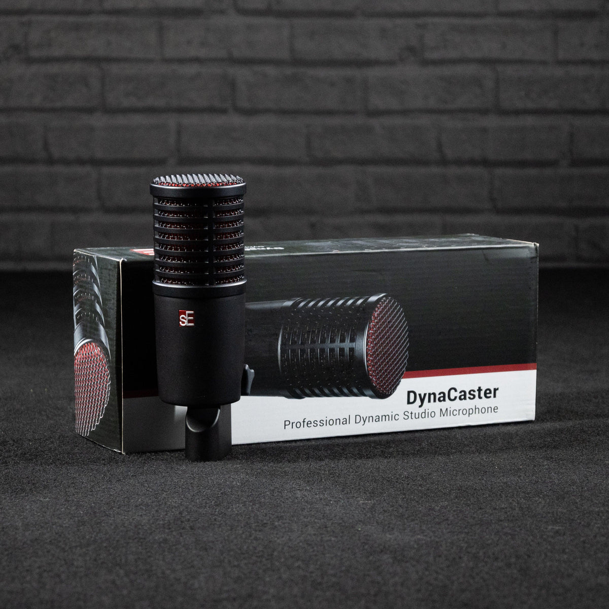 sE Electronics Dynacaster Dynamic Studio Microphone